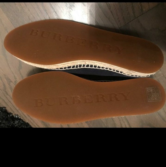Burberry shoes size 7.5 espadrilles - Picture 2 of 3